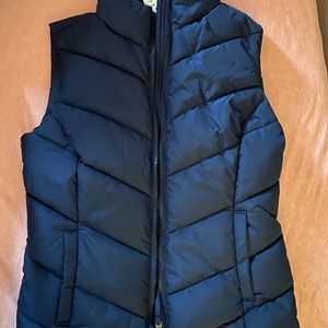 Aeropostale Vest NW with tags size xs